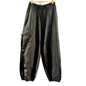 Urban Outfitters - Jana Balloon Cargo Pants, Black (Sold by ECB) - Size Small
